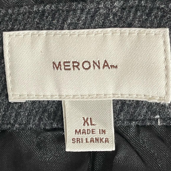 Men’s suit/dress coat, XL
Wool blend - Picture 8 of 8